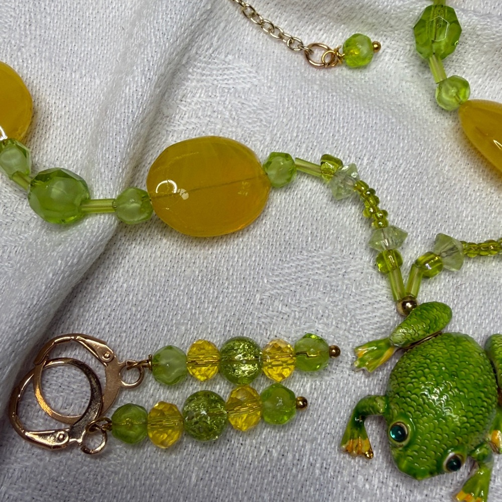 Vintage Green Frog Necklace & Earrings with Vintage Glass Yellow & Green Accents - Picture 5 of 6